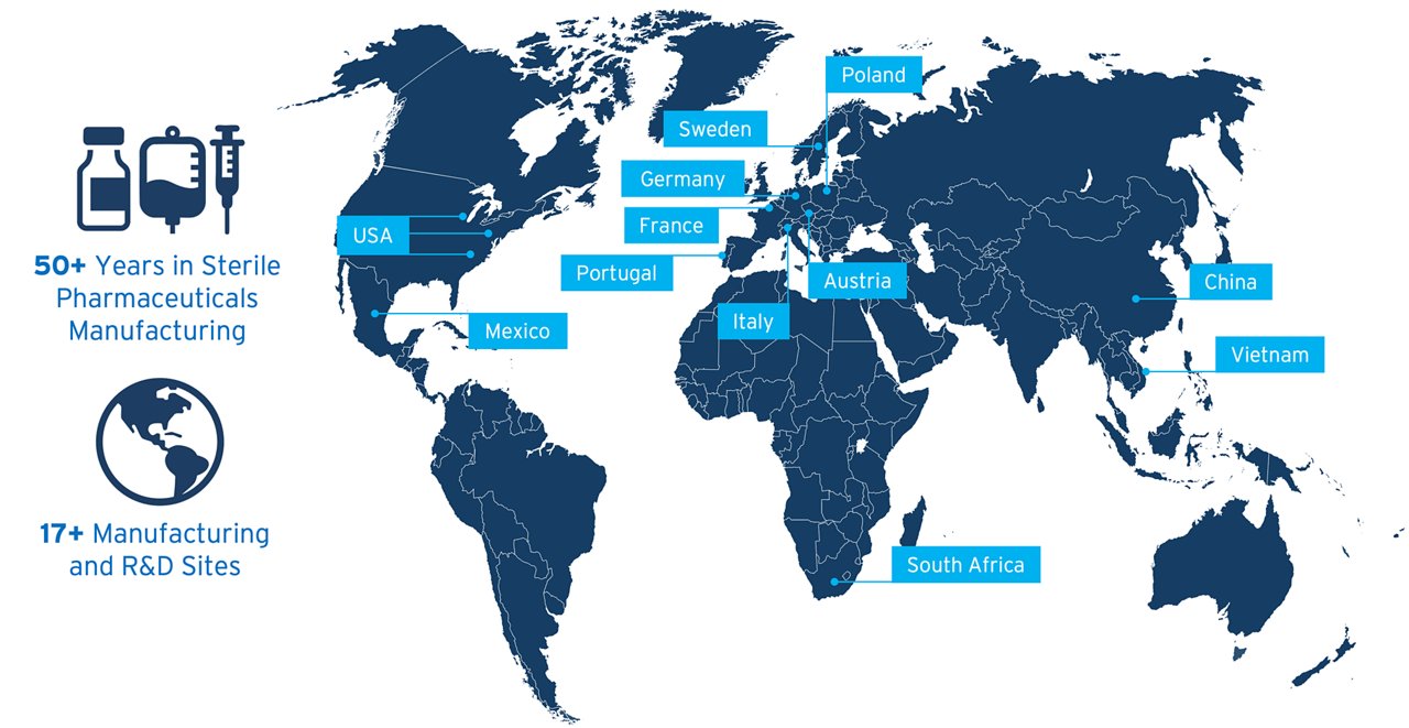 World map of Fresenius Kabi's CMO sterile pharmaceutical and medical device sites. 50+ Years in Contract Manufacturing, 17+ Manufacturing and R&D Sites