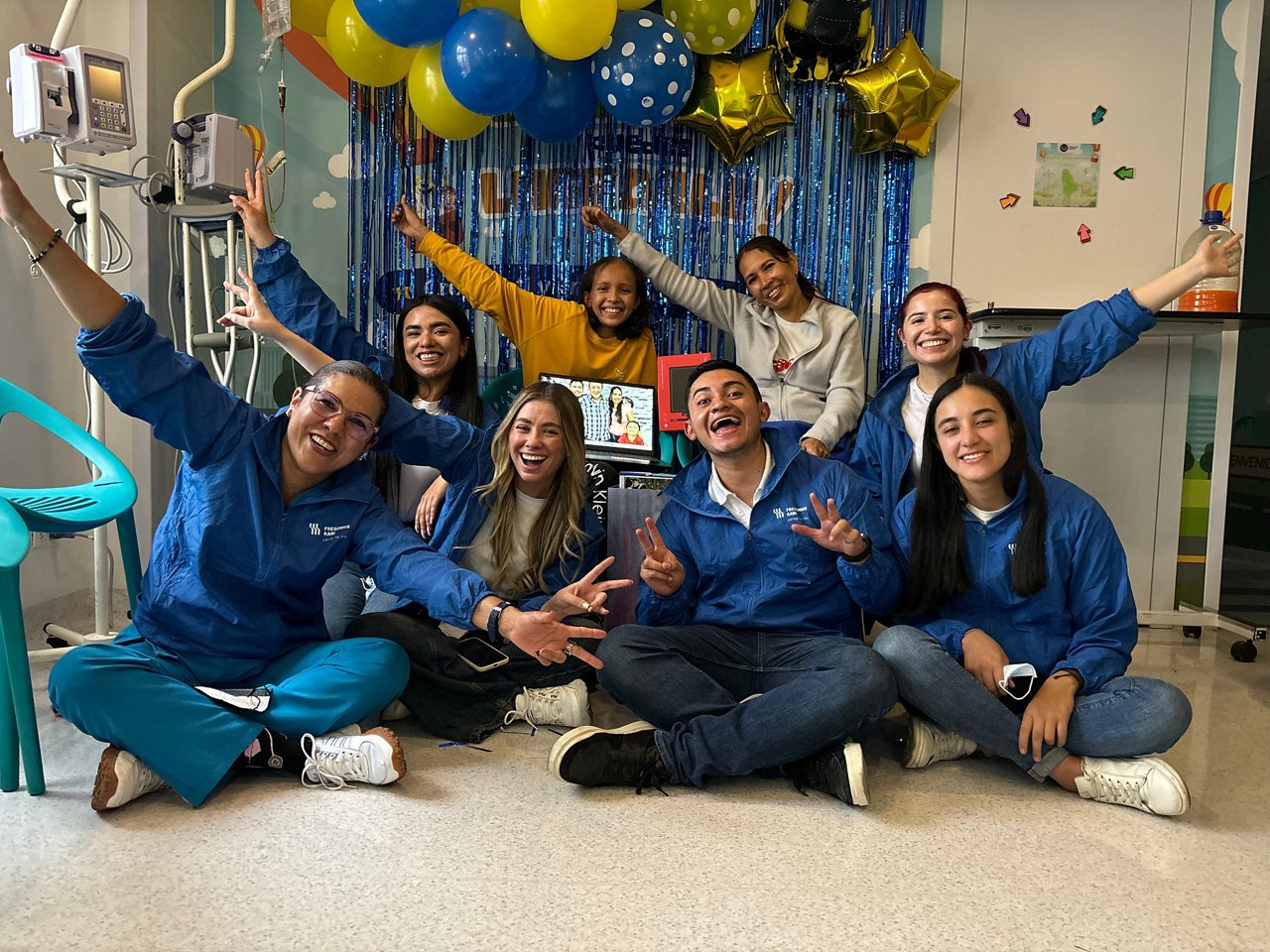 Voluntarios de Fresenius Kabi cumpliendo el deseo de Sara