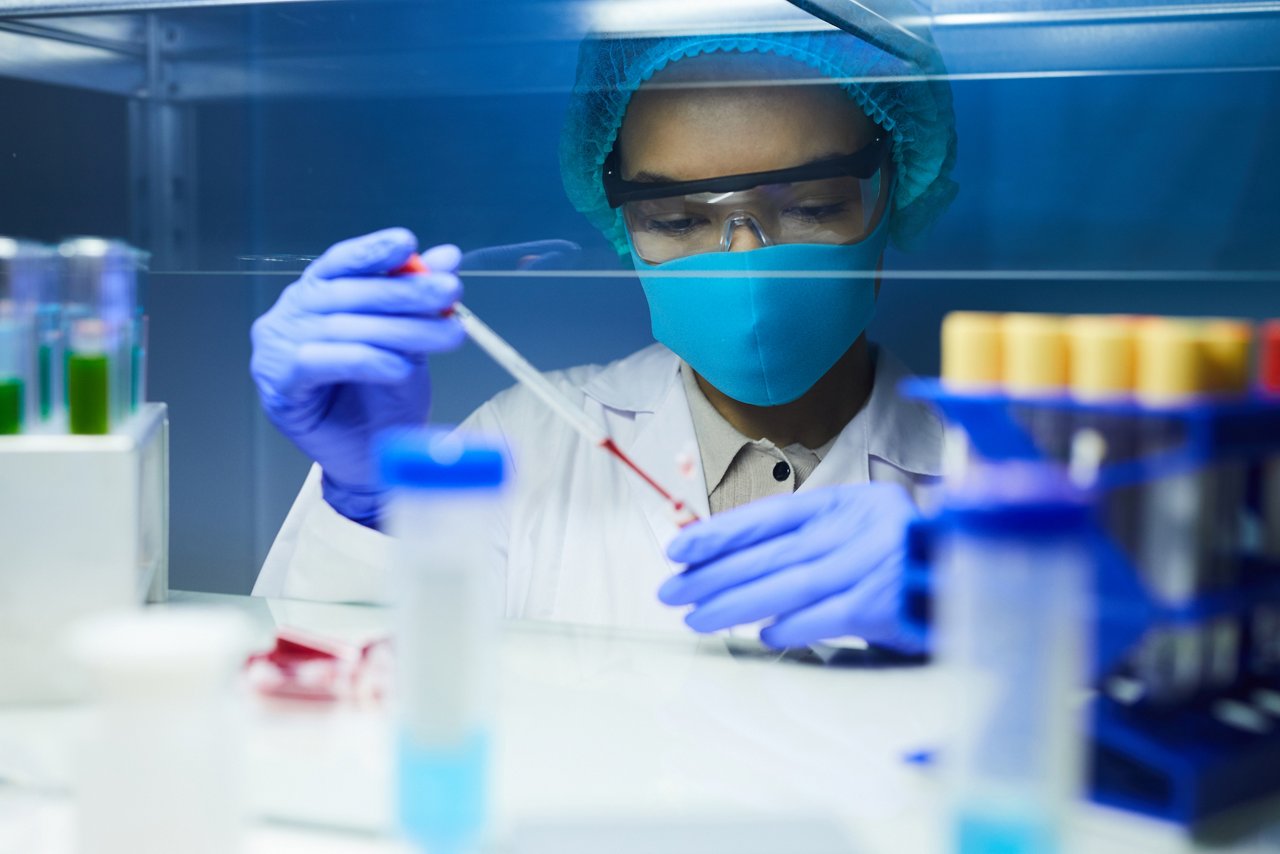 female worker doing tests in laboratory